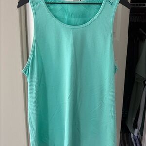 Men’s Large lululemon athletica metal tech tank top